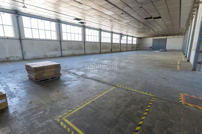 Foto a7d2f081-639e-4c90-beee-014de8942b70. Location bâtiment à usage industriel dans Ibi