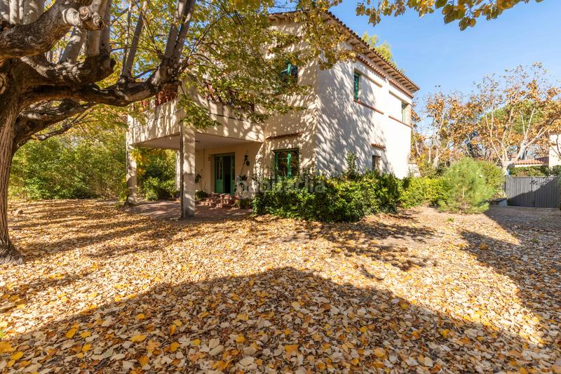 Foto 2c52921d-3fd4-4db5-9cf1-ab5d839c9be7. House with fireplace pool in Mira-sol Sant Cugat del Vallès