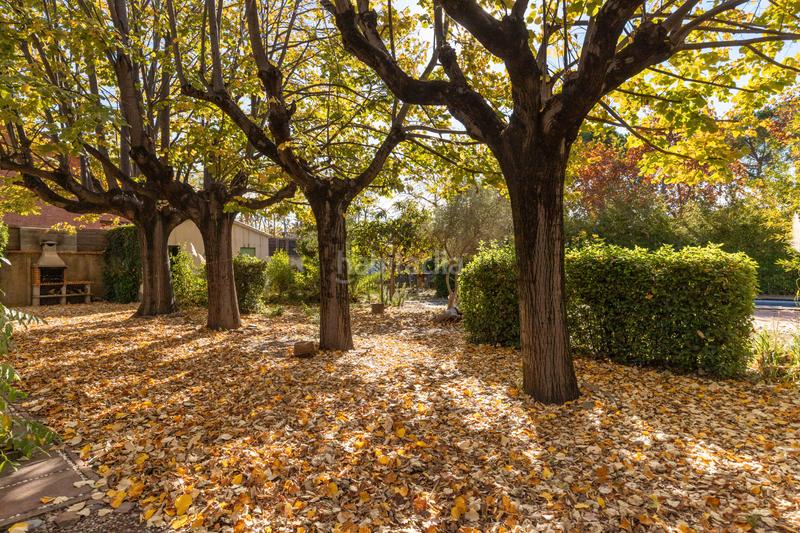 Foto 9dc180a4-8352-40ec-9d71-bd97a35388bd. House with fireplace pool in Mira-sol Sant Cugat del Vallès