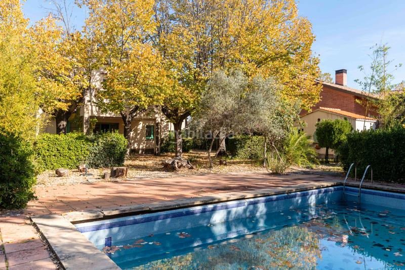 Foto fbe277fb-9800-45b4-b891-88b982ba9e78. House with fireplace pool in Mira-sol Sant Cugat del Vallès