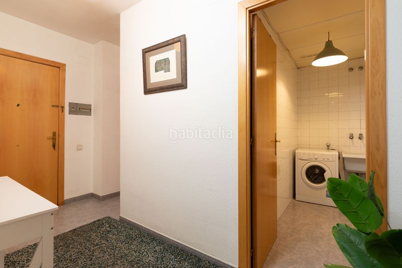 Foto 8ea47c3f-befe-4779-95f5-bf46509c6b88. Piano terra con riscaldamento parcheggio in Eixample Sabadell