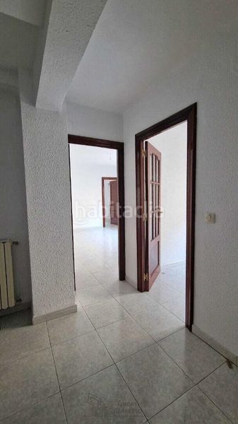 Foto b849fcb5-fbdf-4112-b8da-9354746fa450. Piso en San José Zaragoza