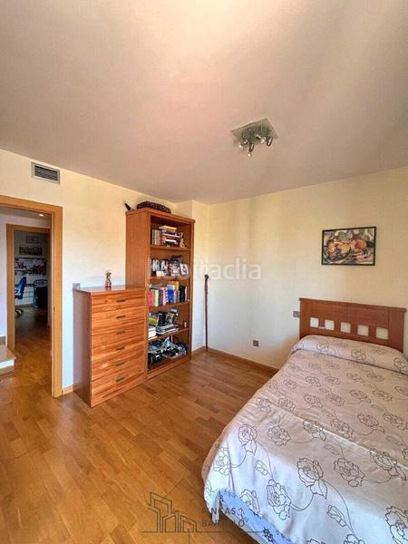 Foto 089d3aa6-3c4d-4e1d-a76b-9f7804c7cc47. Maison jumelée dans Cuarte de Huerva