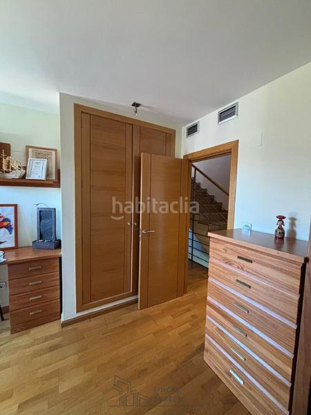 Foto 2091c745-6528-4766-bd9f-f931cc9e1880. Maison jumelée dans Cuarte de Huerva