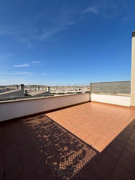 Foto 3021fb91-4286-4b46-a3ce-e1b6c2bab741. Maison jumelée dans Cuarte de Huerva