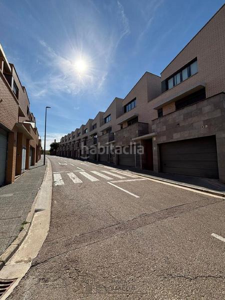 Foto 8a7b9fbc-421b-4e28-be68-2e1b7da0ee51. Maison jumelée dans Cuarte de Huerva