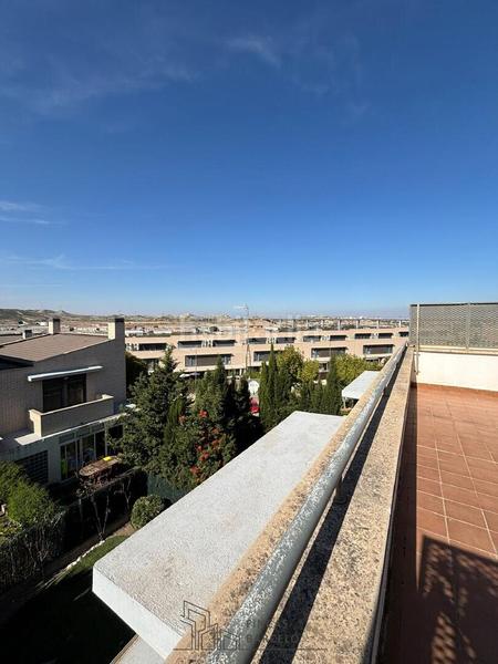 Foto c9c5014a-b3d9-47d1-b2de-93e3320eb345. Maison jumelée dans Cuarte de Huerva