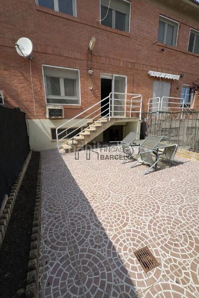 Foto bc953586-80d5-40a2-bd35-70bd06b91687. Casa adosada en San Juan de Mozarrifar Zaragoza