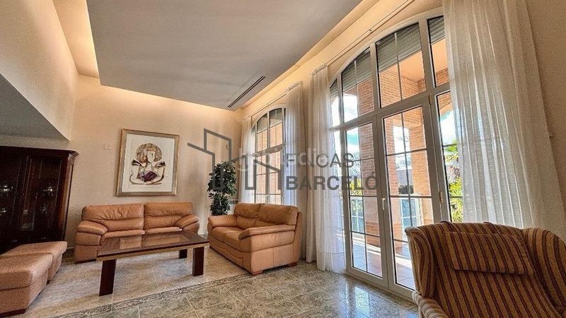 Foto 3b30d57e-a0d0-4ad2-9464-ec23195bdf6b. Casa adossada a Casablanca Zaragoza