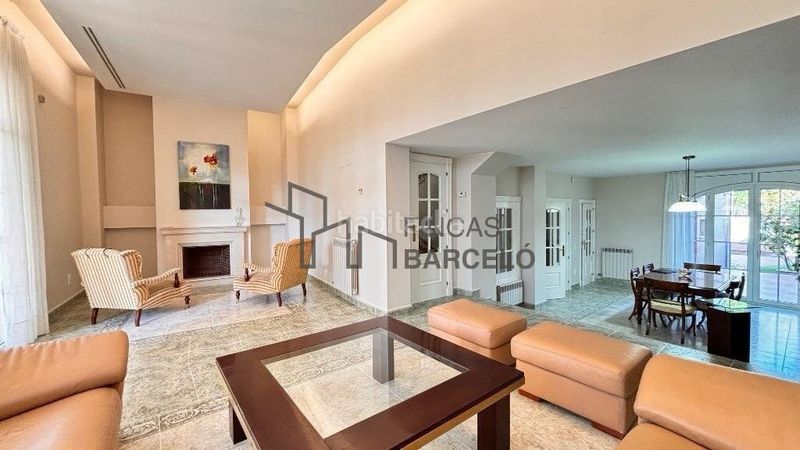 Foto 83fd1562-b64b-46a0-a631-af917fa8c42f. Casa adossada a Casablanca Zaragoza