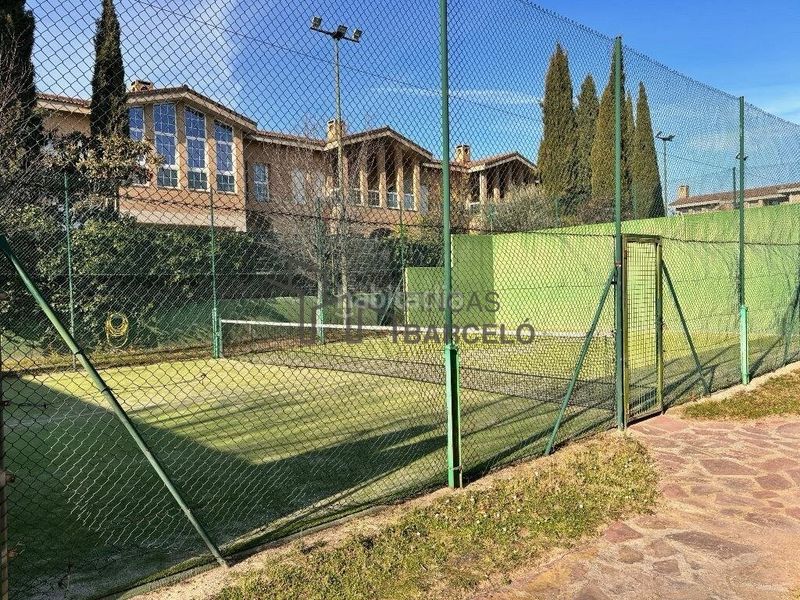 Foto a38efeb0-7f1d-4fc0-84bf-50e0a13445f0. Casa adossada a Casablanca Zaragoza