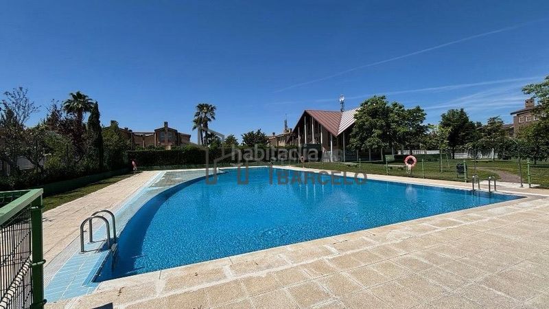Foto d74d3176-5a16-4dc6-8a4a-1b080f2d9d37. Casa adossada a Casablanca Zaragoza