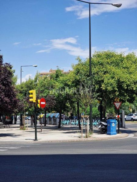 Foto 1381ad02-1e3c-4b0b-bd63-65fef4d80946. Piso en Paseo Sagasta Zaragoza