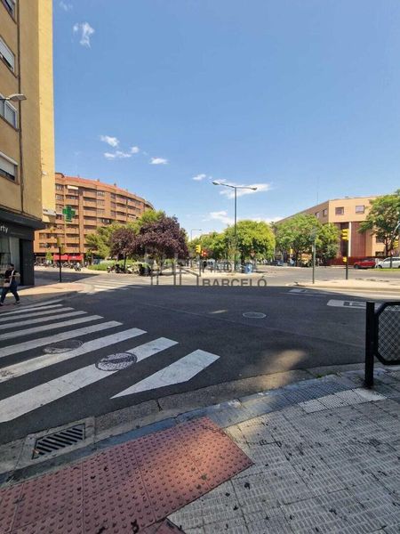 Foto 895e977d-0e9c-4d19-ad38-0a0ccc189d65. Piso en Paseo Sagasta Zaragoza
