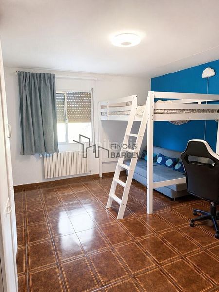 Foto d8adfa86-6b3c-4af9-96d4-c41491fbc0d8. Casa a Cadrete