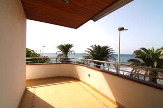 Xalet en Calle los jazmines 17. Chalet independiente, a pies de la playa de san agustin