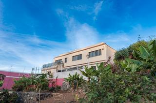 Chalet en Moya. Escpate del bullicio de la ciudad y disfruta de la paz y la tra