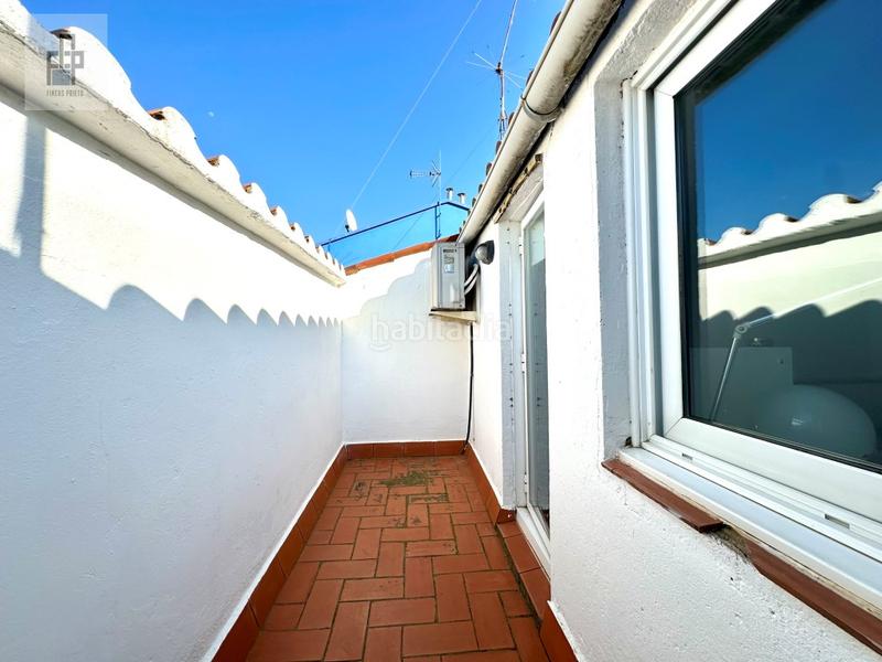 Foto 1874283a-d25f-4a31-8e43-476d4a17f151. Casa amb aparcament a Centre Sant Boi de Llobregat