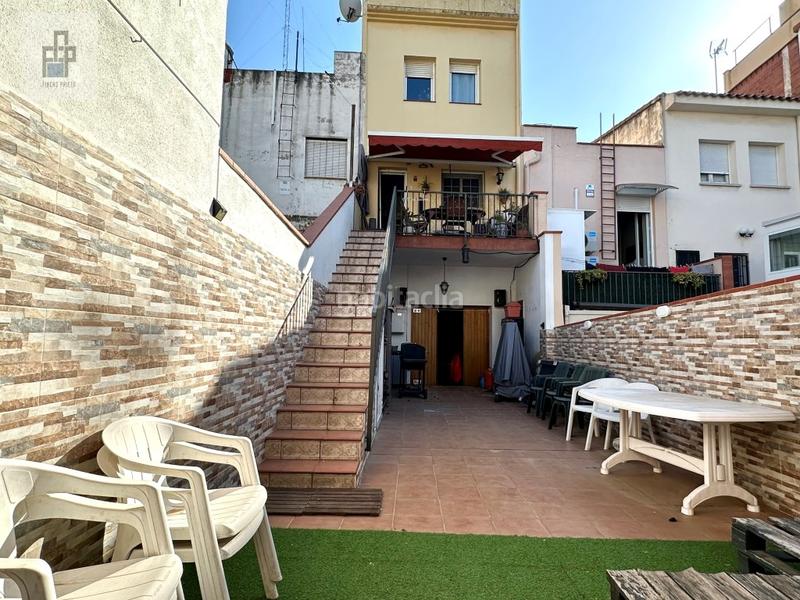 Foto 56f2c5ca-e3c7-4cb6-bd81-f11d9c74d21b. Casa amb aparcament a Centre Sant Boi de Llobregat