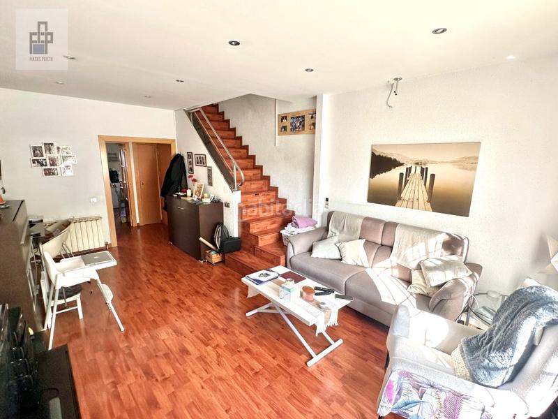 Foto a605f202-6462-4716-88c8-bdf2b6a34d30. Casa amb aparcament a Centre Sant Boi de Llobregat