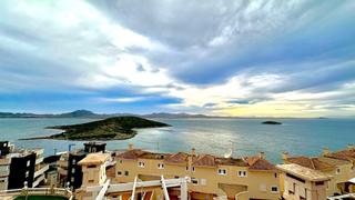 Dúplex  Urbanizacion villas aldea real-manga. Fantástico dúplex con vistas al mar
