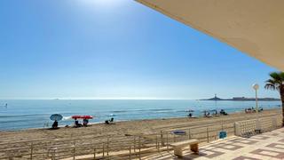 Planta baixa  Sirenas-manga. Impresionante piso en planta baja con vistas al mar mediterrneo