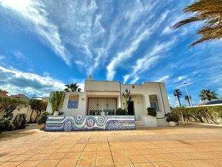 Xalet  Urbanizacion veneziola e (manga). Villa estilo mediterr�neo en veneziola la manga del mar menor
