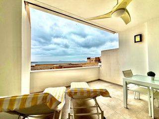 Pis  Urbanizacion soling ii-p z-3 (manga). Exclusivo apartamento en primera línea del mar menor