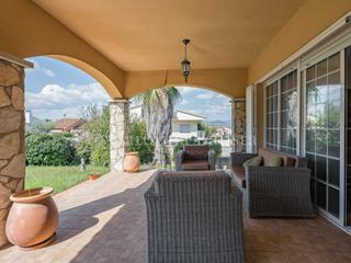 Maison  Carrer d'apel les mestres. Casa de pueblo venta bellvei