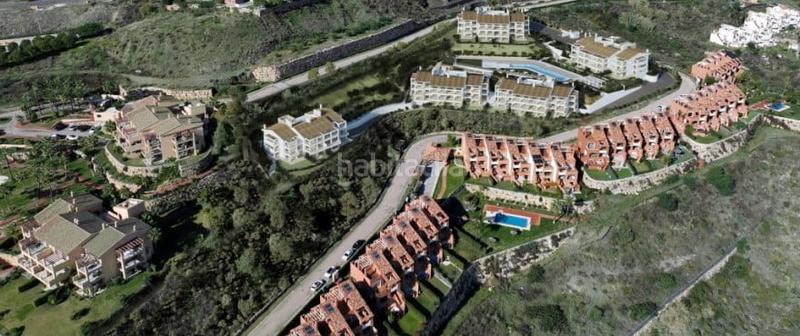 Foto f177a0d6-4863-434f-ab30-e8bb77c2a404. Apartamento  de 3 dormitorios junto a los campos de golf en El Paraíso alto costa del sol en Benahavís