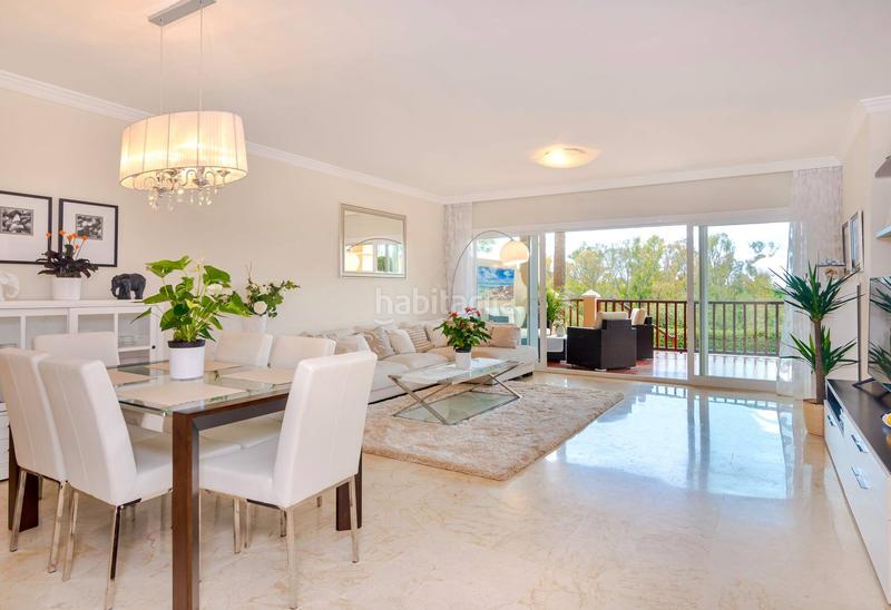 Foto 2eb7c010-461f-46f6-83f6-1e8bfb0bf2d8. Lloguer apartament amb aparcament piscina a Benatalaya Estepona