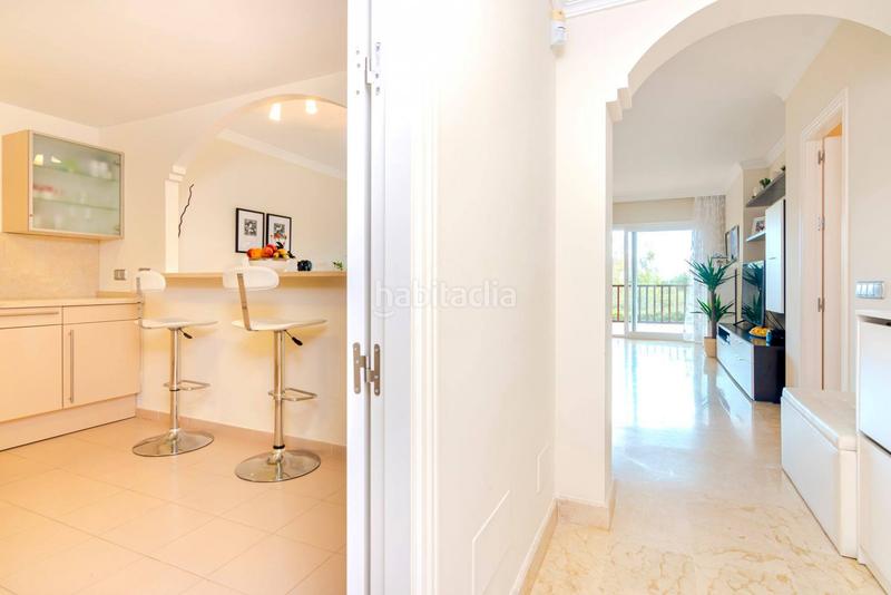 Foto 5b00c310-447e-4c8e-8075-854bd9280c1f. Lloguer apartament amb aparcament piscina a Benatalaya Estepona