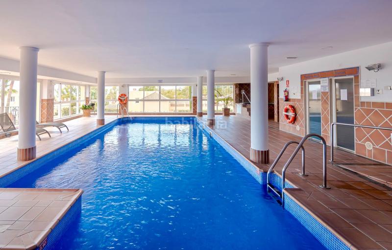 Foto 383ae260-9334-43e0-9313-b2e9a787b83a. Location appartement avec parking piscine dans Benatalaya Estepona