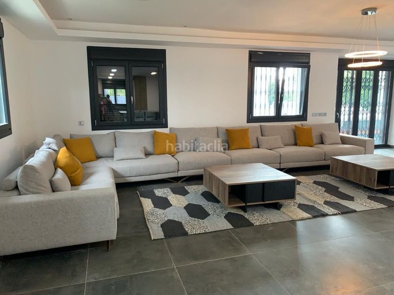 Foto 84418ac2-b2eb-4347-ad00-4d0f745e7a07. Lloguer casa amb aparcament piscina a Las Brisas Marbella