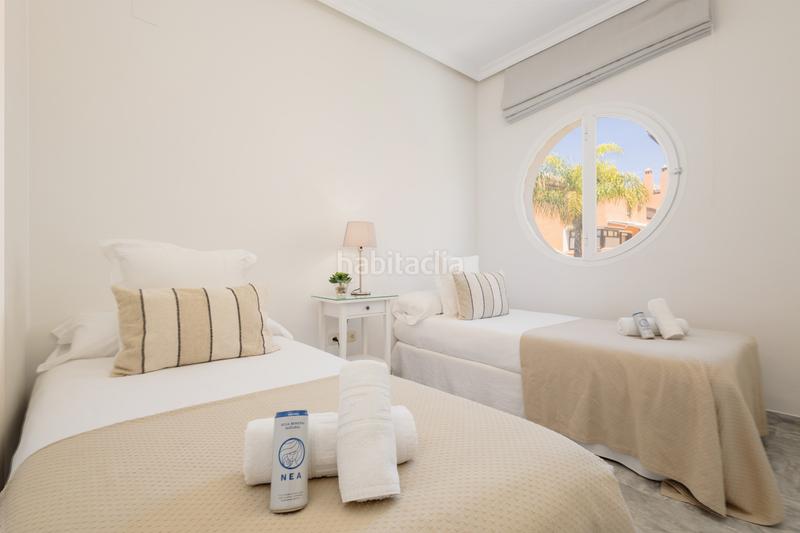 Foto 832fbcc6-b85e-444f-ba34-a3c2f5f5fc91. Affitto casa a schiera con parcheggio piscina in bahía de Marbella Marbella