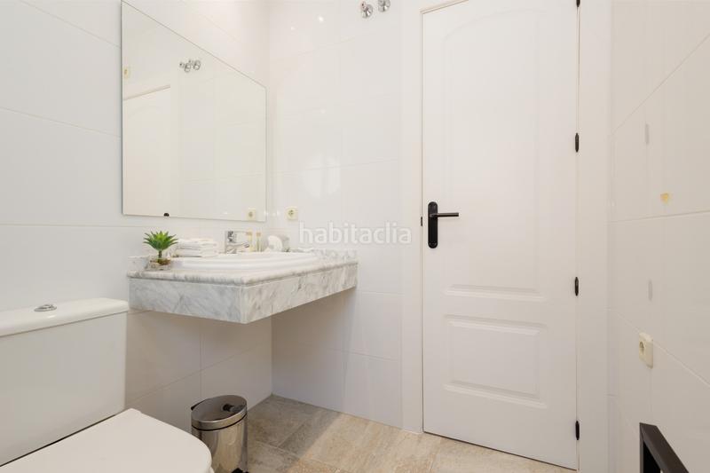 Foto 8a2b4b8d-7cc7-4e4a-b5f1-6a195f433e08. Affitto casa a schiera con parcheggio piscina in bahía de Marbella Marbella
