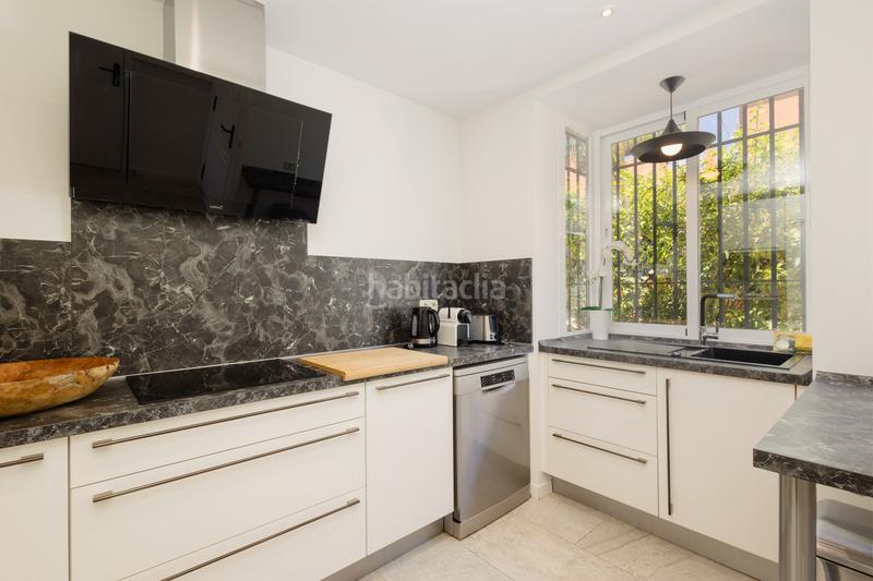 Foto d8ae5986-7f68-4ab1-b8cb-947ff6090be9. Affitto casa a schiera con parcheggio piscina in bahía de Marbella Marbella