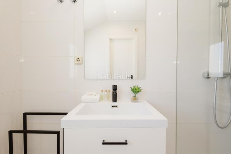 Foto ec778f65-cb45-430e-b248-816a7eef7d61. Affitto casa a schiera con parcheggio piscina in bahía de Marbella Marbella