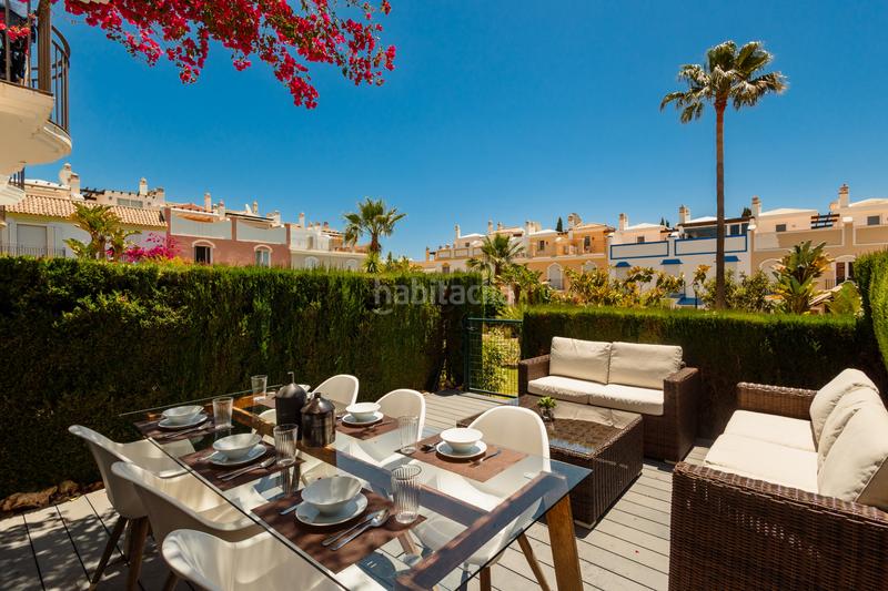 Foto 1b2dcefb-2607-4049-92e8-2e8b8014699c. Miete reihenhaus mit parking pool in bahía de Marbella Marbella