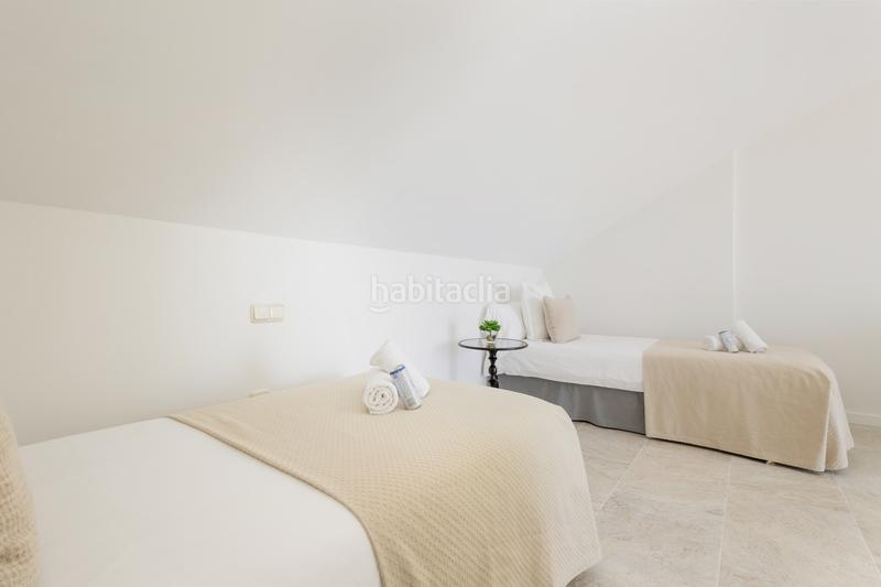 Foto 5458c668-f907-4749-a6b0-c1f6e5fab994. Miete reihenhaus mit parking pool in bahía de Marbella Marbella