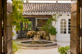 Casa en Los Flamingos. Espléndida villa en los flamingos, benahavis