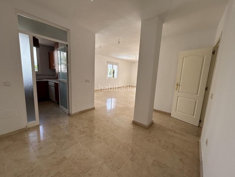 Foto 9433ccff-5ac8-4f93-b6f1-722cc301db75. Apartamento atención inversores en Nueva Andalucía centro Marbella