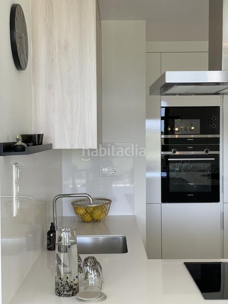 Foto 7f16197b-8fb6-405a-a6d2-9d81f8c165a8. Alquiler apartamento exclusivo apartamento en primera línea de golf en Estepona