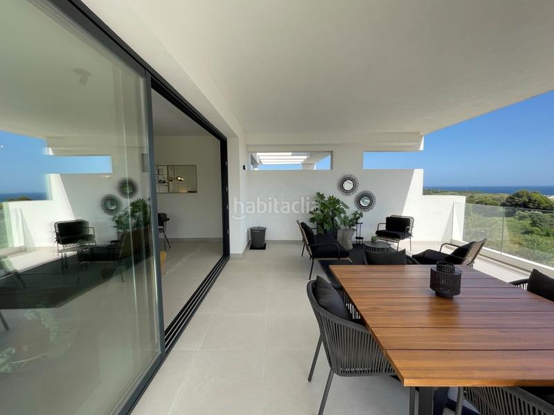 Foto 89292430-a727-433c-be2f-7119bd00384f. Alquiler apartamento exclusivo apartamento en primera línea de golf en Estepona