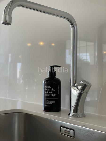 Foto c76fc162-3d65-49d4-b5dd-71b218d5ce57. Alquiler apartamento exclusivo apartamento en primera línea de golf en Estepona