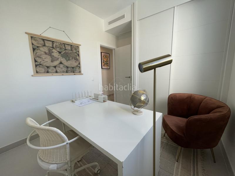 Foto f32fd32f-f607-4c61-8dad-0cdb3f1e1bd6. Alquiler apartamento exclusivo apartamento en primera línea de golf en Estepona