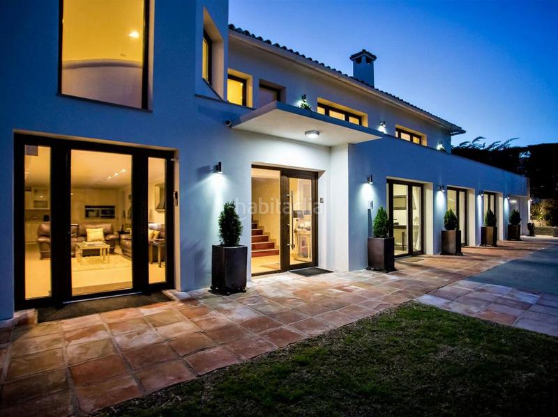 Foto 32ad5b1e-0d18-4937-8a8a-e87437b8dcbe. Casa exclusiva villa de lujo en primera línea de playa en san pedro de alcántara, málaga en Marbella