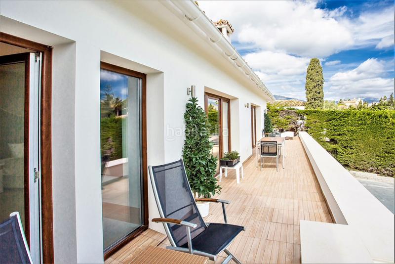 Foto d3fafe08-4351-4290-a10b-73704b027061. Casa exclusiva villa de lujo en primera línea de playa en san pedro de alcántara, málaga en Marbella