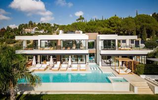 Miete Haus in Los Naranjos. Exclusiva villa en alquiler, con 6 dormitorios, en nueva andaluc