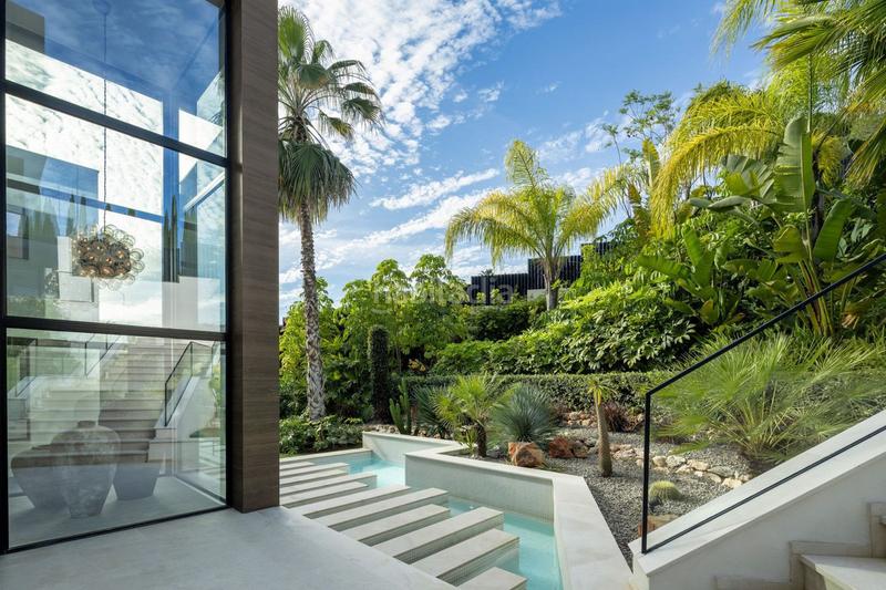 Foto 4354c5f1-0bf6-4f28-b75e-df2184a018da. Alquiler casa exclusiva villa en alquiler, con 6 dormitorios, en nueva andalucía en Marbella